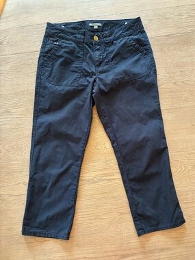 Women’s Navy Capri Pants